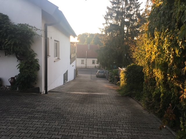 Zufahrt Zufahrt